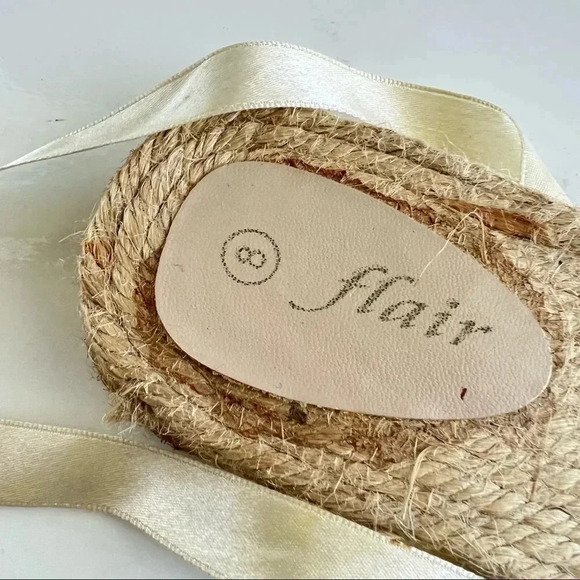 BALLERINA SATIN LACE UP FLAT  CREAM SHOES SIZE 8 - Picture 8 of 10